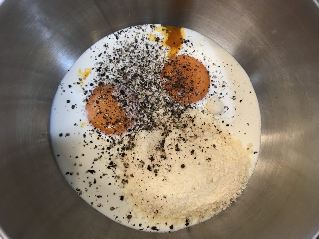 カルボナーラの卵黄クリーム